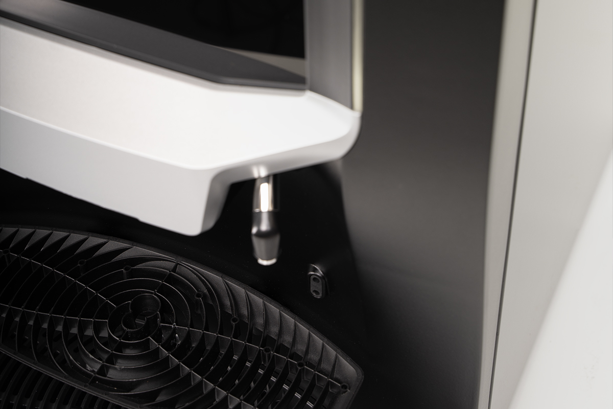 Gio-Savona-Detailshot-1