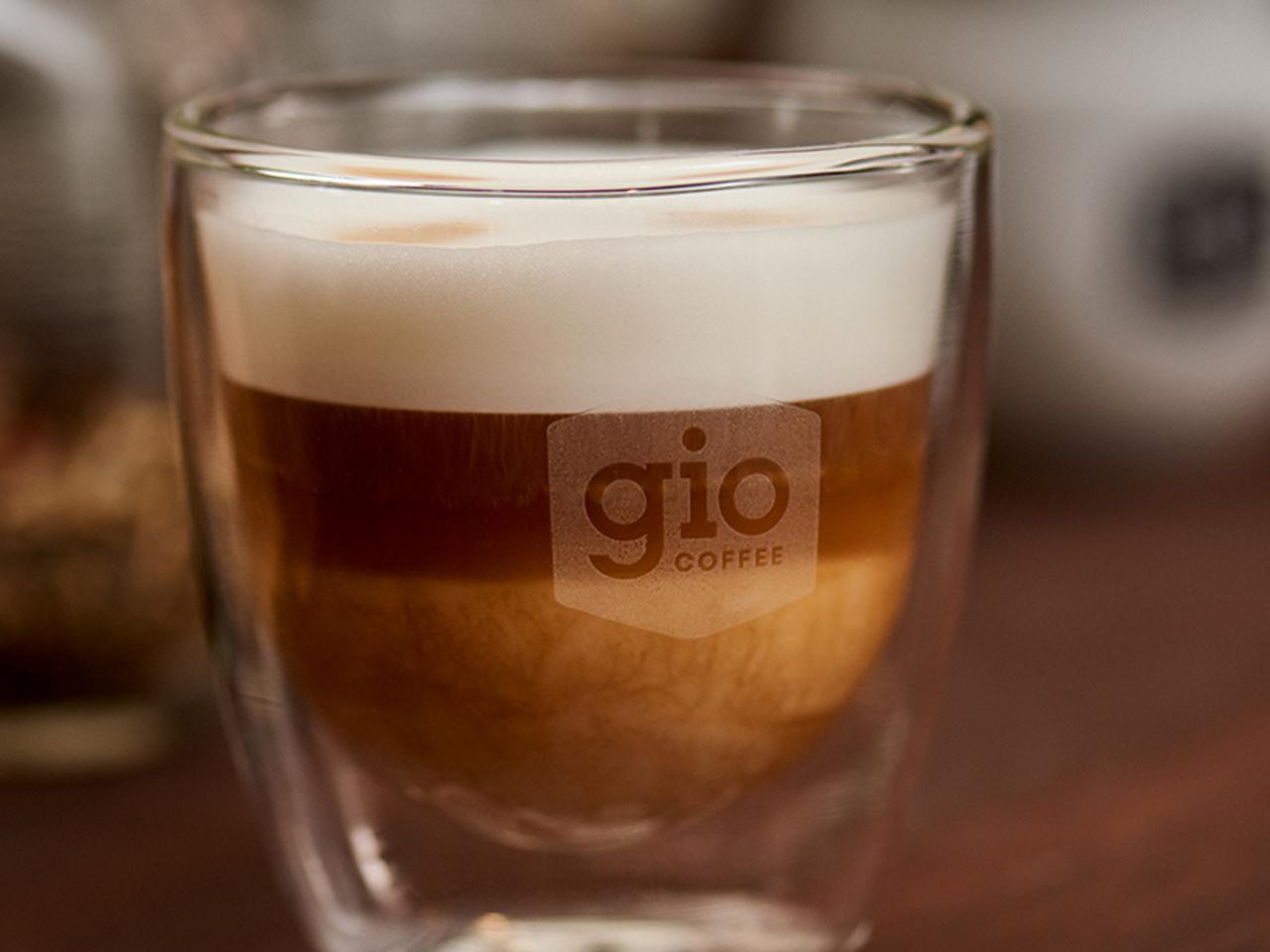 Gio Coffee heeft een koffieoplossing met verse melk voor zakelijk gebruik