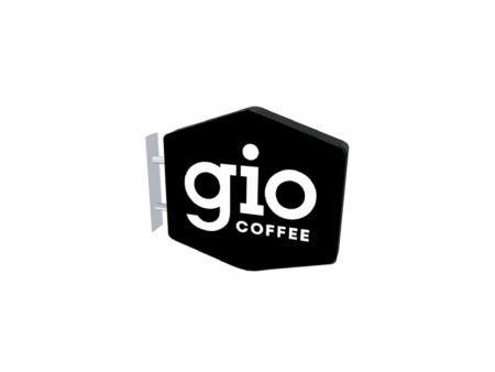 Gio Coffee uithangbord voor in de koffiecorner
