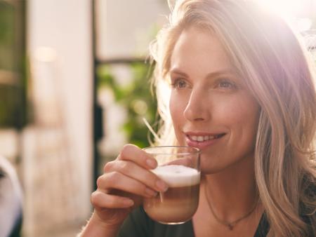 Geniet van een heerlijke latte macchiato met Gio Coffee