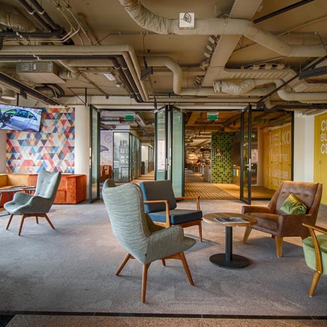 Crown Business Center Gio Coffee klant