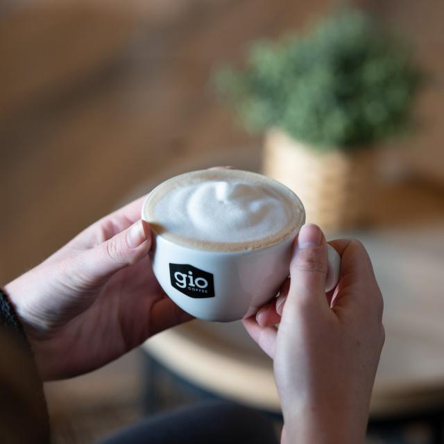 Lekkere cappuccino drinken met goede melkschuim